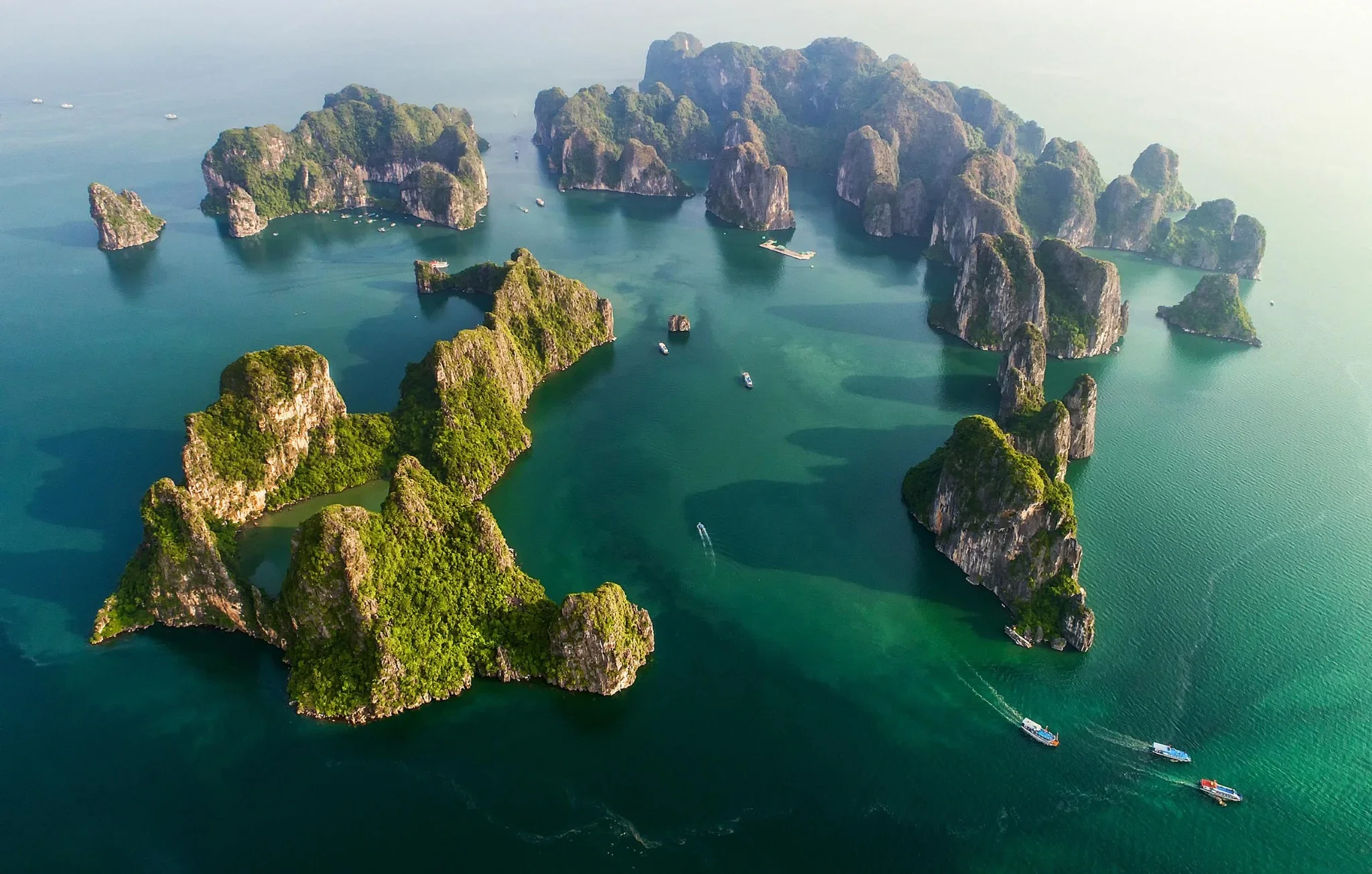 Vietname: Entre Tradição e Paisagens Deslumbrantes