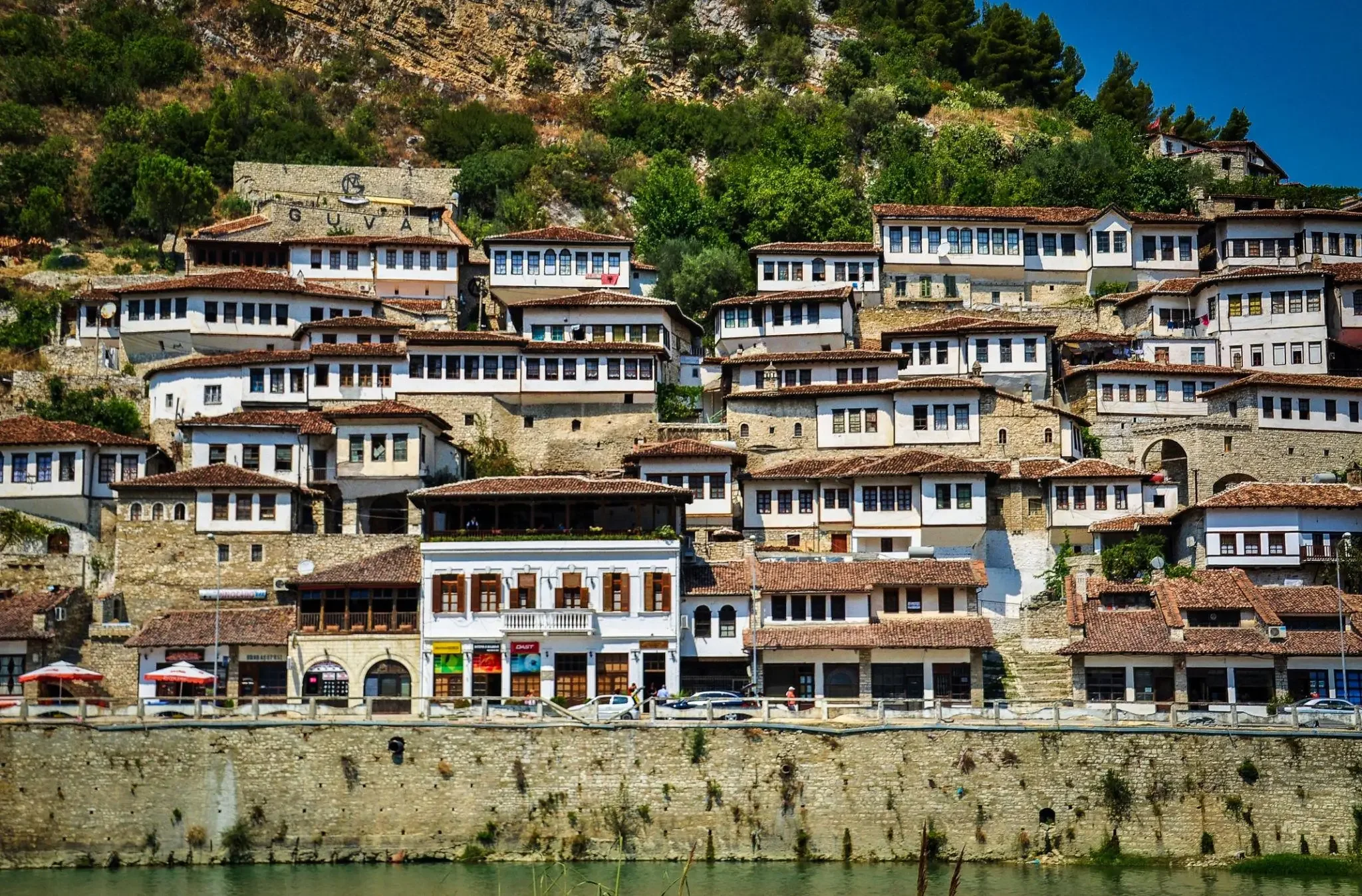 Albânia: O Segredo Mais Bem Guardado do Mediterrâneo